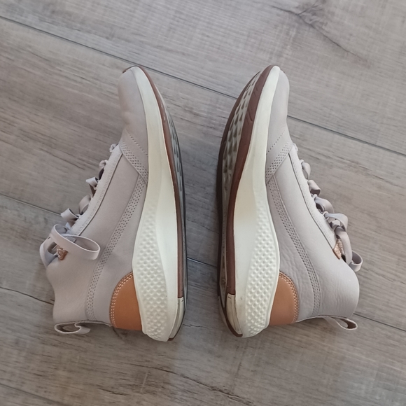 FIRM! Timberland High Top Size 7.5 Women Leather Aerocore Energy System, Grey. - Picture 3 of 5